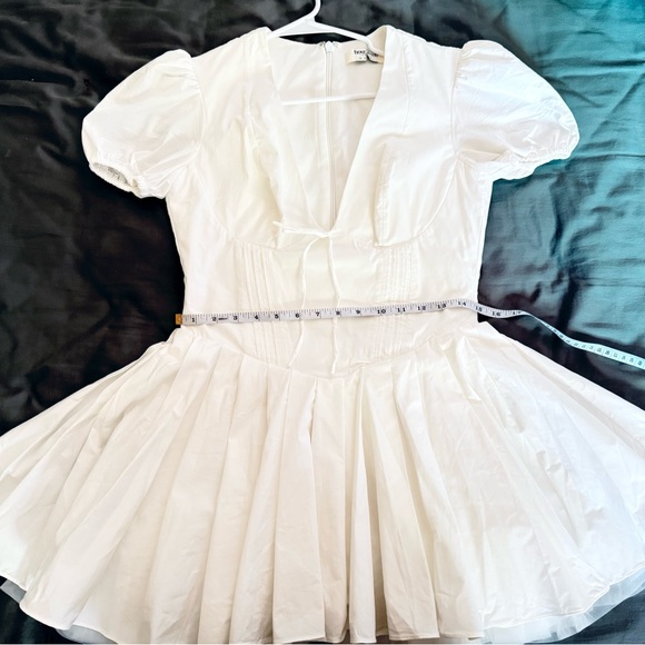 SOLD - House Of CB Imani White Dress M- Regular length-Cup A/C NWOT - Picture 5 of 8